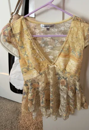 Steve Madden Top thumbnail 1