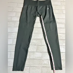 Gymshark High Waisted Gray Leggings Size Large thumbnail 5