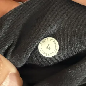 lululemon Black Jogger Pants Size 4 Mid Rise Lightweight Athletic thumbnail 4