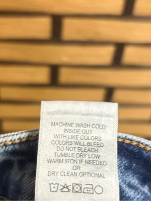 Vervet Valerie Bermuda Jean shorts size medium thumbnail 9