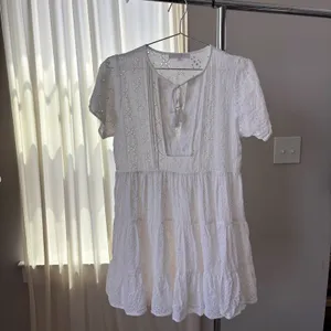 Olivaceous Eyelet‎ Sundress S White Cottagecore Summer Beachy Coquette Preppy thumbnail 3