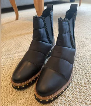 Free People NWT Atlas Puffer Chelsea Boots, Leather, Pull On, Size 40/9.5, Black thumbnail 2
