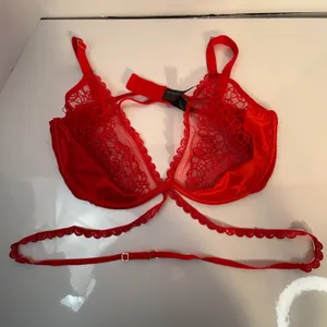Ann Summers Red Lace Trim Balconette Bra Eyelash Trim Straps‎ Size XL Strappy thumbnail 6