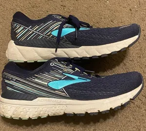 Womens Brooks Adrenaline GTS 19 Blue‎ Gray White Size 8 1202841B450 thumbnail 1