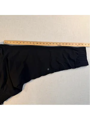 lululemon Tearaway Pant Women’s Size 8 Black Side Snap 25” Inseam thumbnail 6