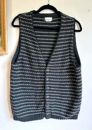 Coldwater Creek Vintage Striped V Neck Button Down Sweater Vest Womens Medium thumbnail 1