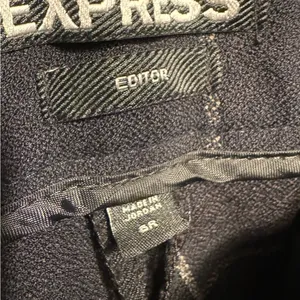 Express Editor women’s size 6R dress pants black with white plaid thumbnail 14