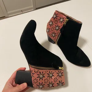 EUC |‎ Miss Albright beaded ankle boots — size 8 thumbnail 2