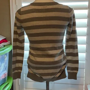 Elegant Striped Scoop Neck Sweater Gray Size XS thumbnail 4