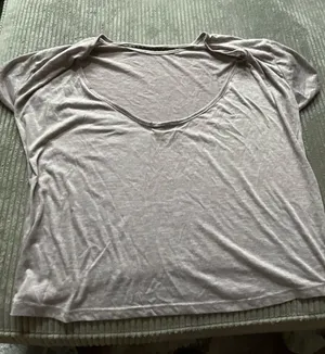 Piece Apparel Open Back Scoop‎ T Shirt Medium thumbnail 1