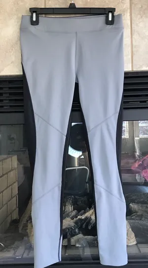 Athleta size small grey/ black‎ leggings They are in great condition thumbnail 1