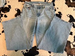 American Eagle Strigid High-Waisted Stovepipe Jean thumbnail 2