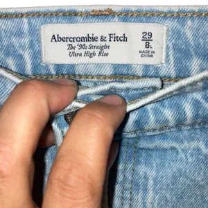 Abercrombie & Fitch The 90’s Straight ultra High Rise light wash 29/8L #760 thumbnail 7