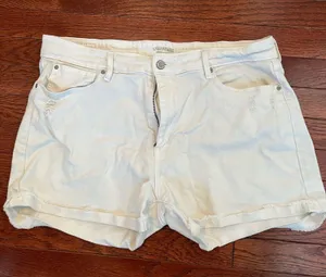 Levi’s Shorts thumbnail 1
