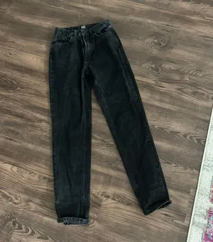 Black High Rise Mom Jeans thumbnail 1