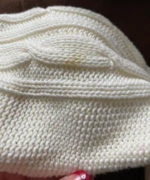Sweater White Size M thumbnail 4