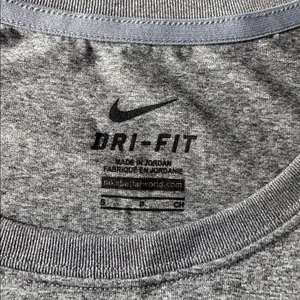 Nike Women’s Gray Dri-Fit Training T-Shirt Short Sleeve 453181-091 Size S NWT thumbnail 10