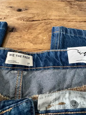 NWT Free People We The Free Flora Low-Rise Bootcut Jeans ~ Bourbon blue ~ 31 thumbnail 10