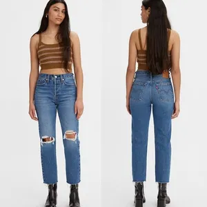 Levi's Wedgie Straight Jean thumbnail 2