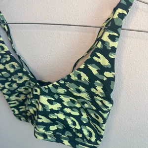 aerie sports bra thumbnail 2