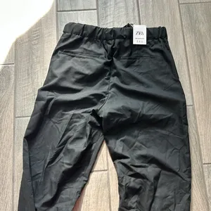 Zara relaxed fit pants thumbnail 6