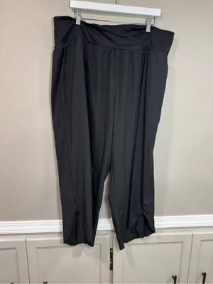 NWT Halara Breezeful High Waisted Crossover Pocket Quick Dry Capri Pants thumbnail 3