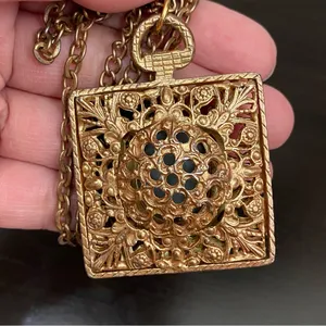 Vintage Unsigned Victorian Lady Cameo Pendant Necklace thumbnail 11