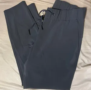 Lululemon Joggers thumbnail 1