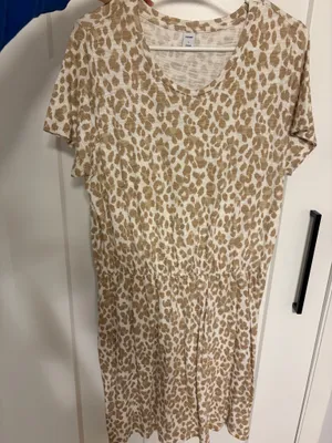 Old Navy Cheetah Dress thumbnail 1