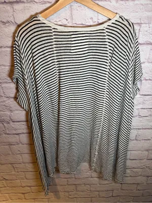 We The‎ Free Womens medium Black white stripe Short Sleeve Asymmetrical shirt thumbnail 8