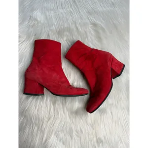 Dorateymur Red Suede Sybil Ankle Boots thumbnail 10