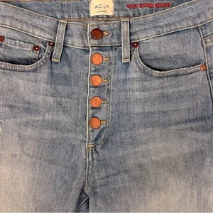 Alice + Olivia AO.LA Good highrise exposed button lightwash distressed jeans, 27 thumbnail 7
