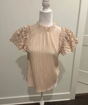 THML Beige Eyelet Sleeve Top Sz M thumbnail 1