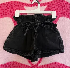 American Eagle 🖤 Shorts🖤 thumbnail 1