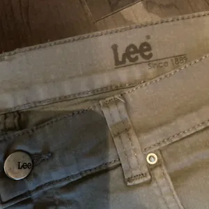 Lee Tan Beige Jeans Sz 34 thumbnail 4