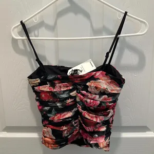 Express Floral Ruched Women's Top thumbnail 3