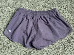 Lululemon Hotty Hot Short II *2.5" thumbnail 3