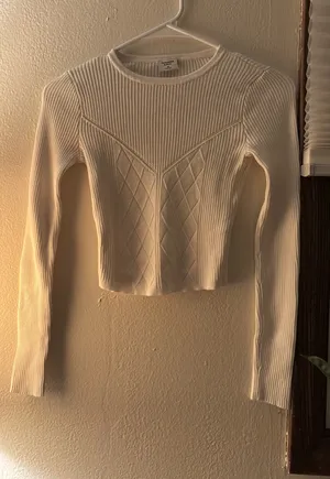 abercrombie sweater  thumbnail 1