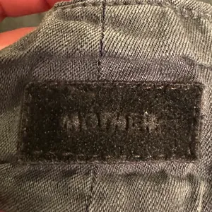 MOTHER The Bingo Fray Cropped Wide Leg in Faded Black Linen Blend thumbnail 8
