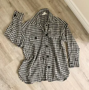 H&M Houndstooth Oversized Jacket Size S/M thumbnail 1