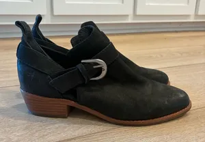 Frye Women’s Mia Cutout Ankle Bootie Suede Leather Buckle Black Size 8 thumbnail 1