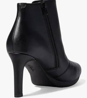 Clarks Women’s Boots Ankle Black Leather 5 thumbnail 1