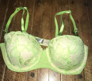 Victoria’s Secret 34C lime, lace detailed balconet bra thumbnail 1