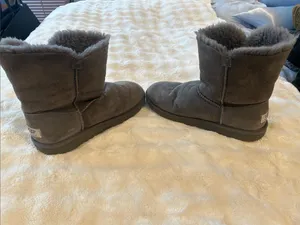 UGG Charcoal Suede Shearling Button Boot Gray Size 6 thumbnail 7