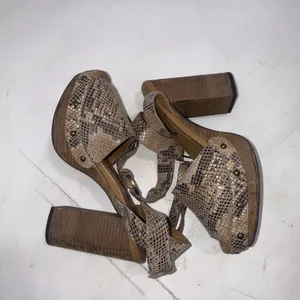 Free People Snakeskin Boho Hippie Festival Block Heel Platform Sandals Size 9 thumbnail 16