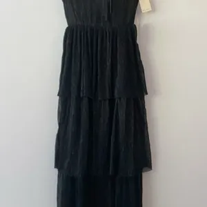 Melloday Black Metallic Plisse Tiered Maxi Dress Sleeveless V-Neck XS‎ New thumbnail 12
