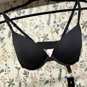 Nwt Skims Fits Everybody‎ Super Push Up Bra Onyx 32dd thumbnail 3