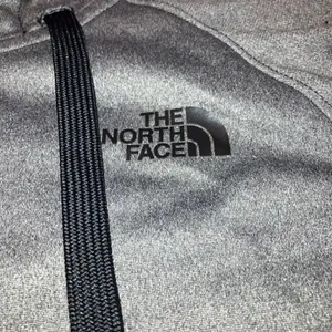 The North Face Full Zip Hoodie‎ Women's Size medium, Gray Fleece Active Jacket thumbnail 2
