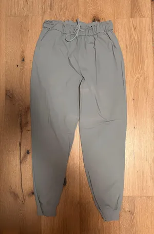 Lululemon Joggers thumbnail 1