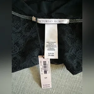 Victoria's Secret NWT black bralette/lace cami size Small thumbnail 2